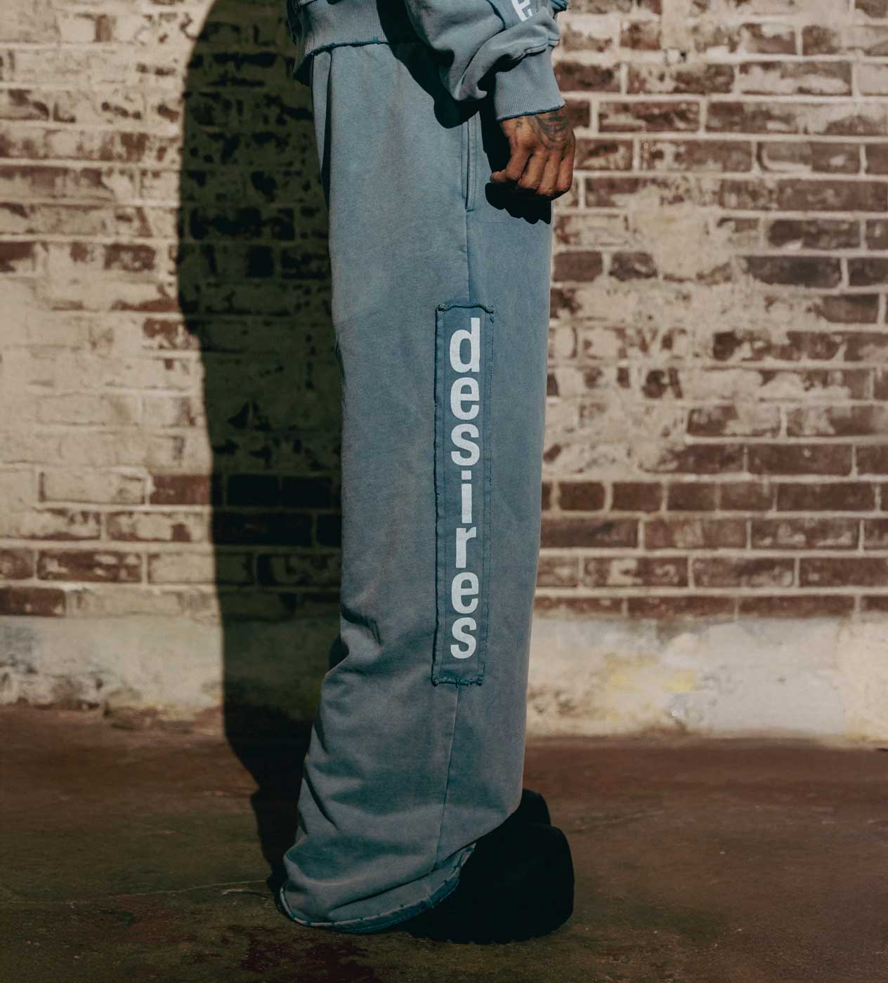 Matiere De Desirs Encore Sweatpants Blue - Image 3