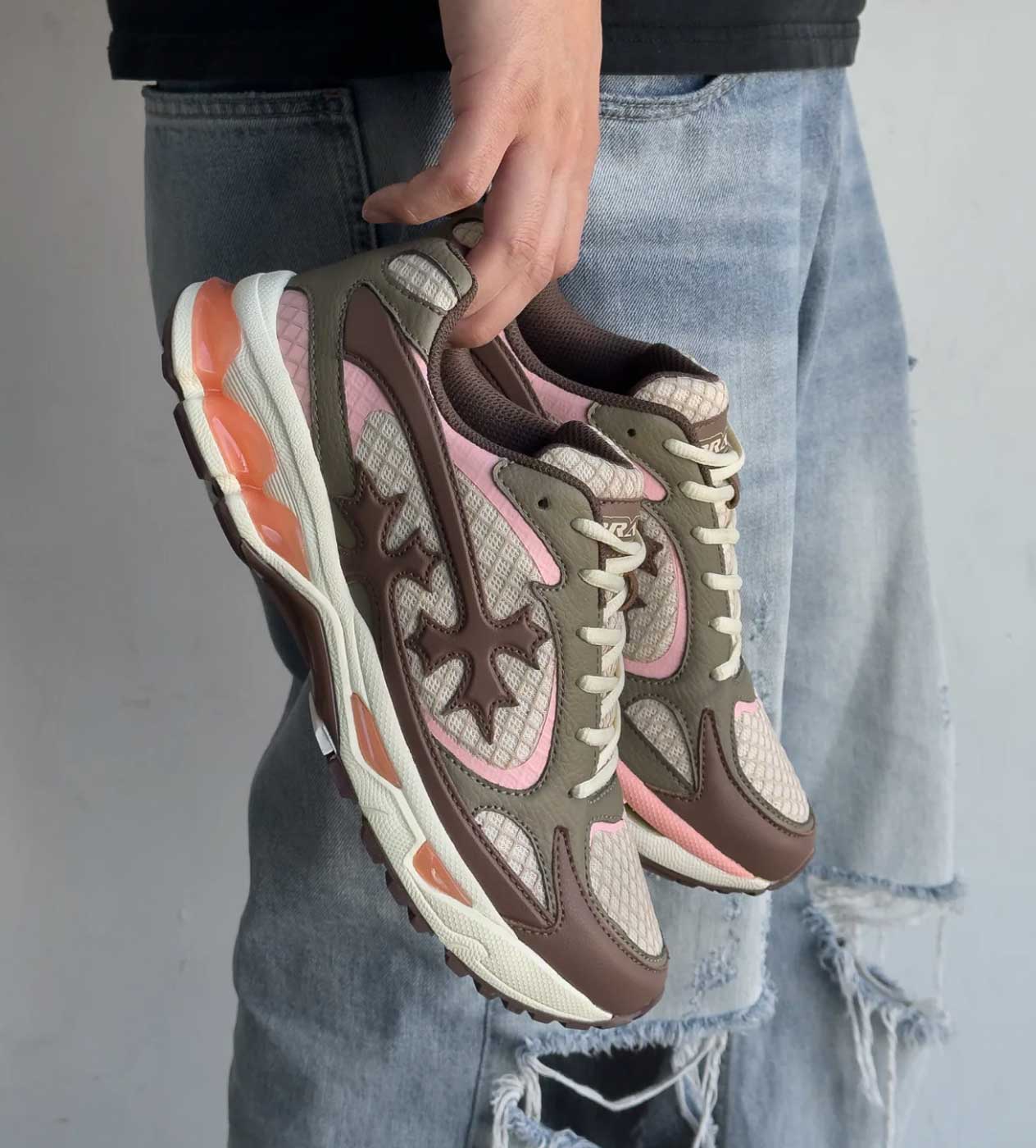 Bravest Studios Cherry Kross Kountry Runner Brown/Pink - Image 3