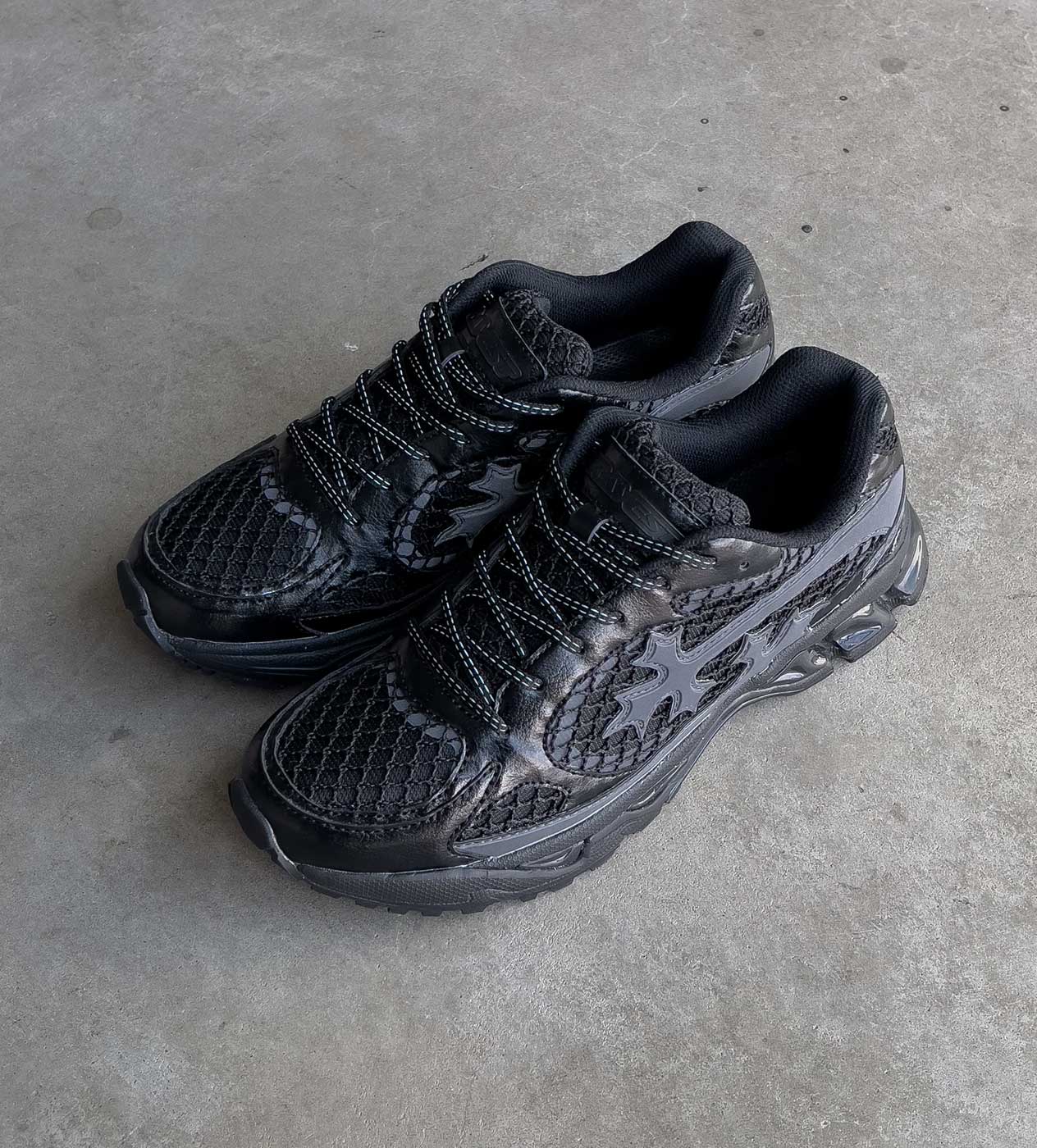 Bravest Studios Kross Kountry Runner Triple Black - Image 2
